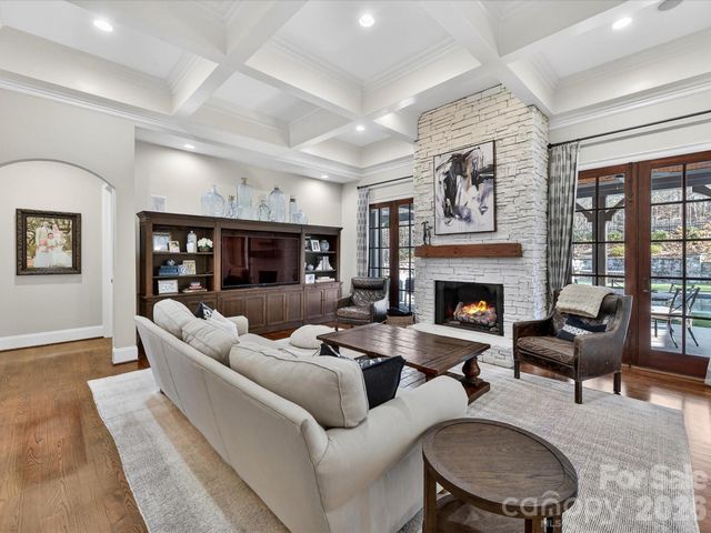 18624 Silent Falls Cove, Davidson, NC 28036