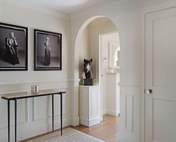 56 Crescent Rd 56, Needham, MA 02494