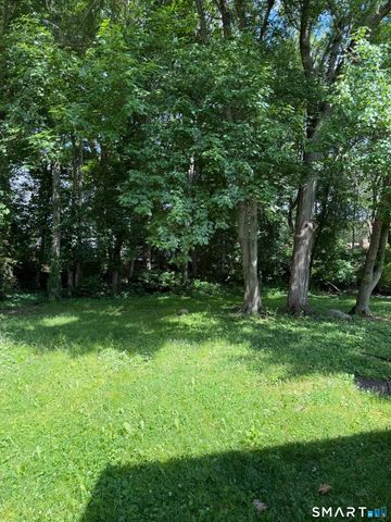 56 Craig Lane, Trumbull, CT 06611