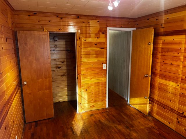 4195 E 200 S, Knox, IN 46534