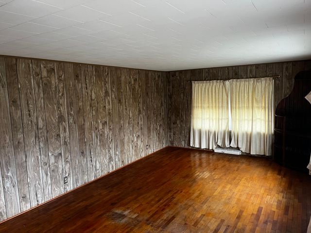 4195 E 200 S, Knox, IN 46534