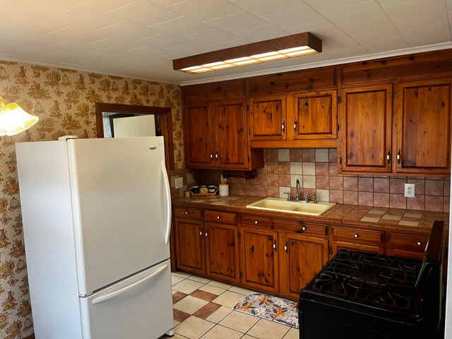 4195 E 200 S, Knox, IN 46534