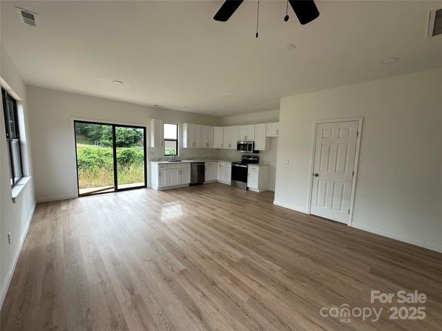 804 3rd Street Place SW, Hickory, NC 28602