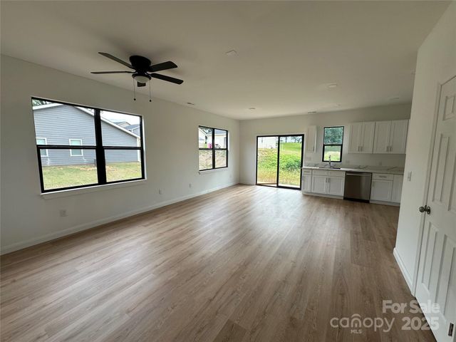 804 3rd Street Place SW, Hickory, NC 28602