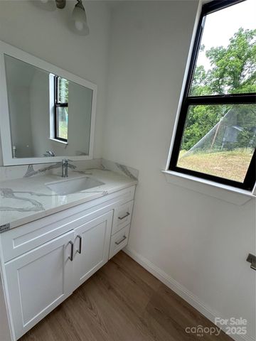 804 3rd Street Place SW, Hickory, NC 28602