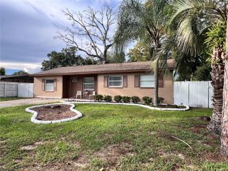 921 VALLEYDALE AVENUE, Deland, FL 32720