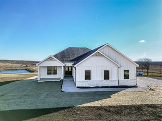 1628 E 63rd Road, Lecompton, KS 66050
