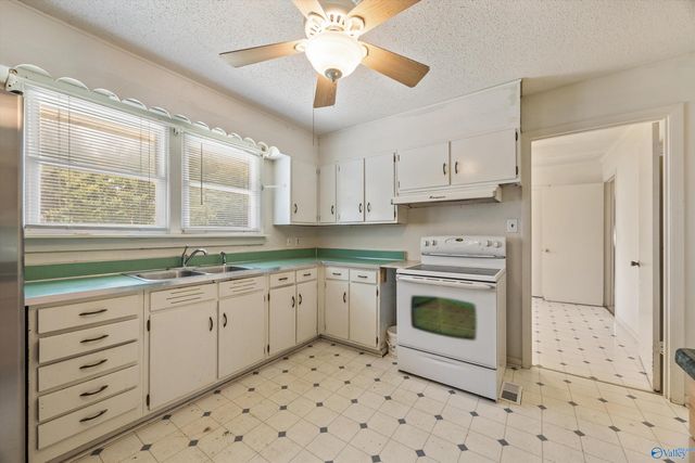 7302 Chadwell Road, Huntsville, AL 35802
