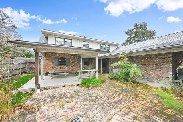 1090 Colonial Dr, Baton Rouge, LA 70806