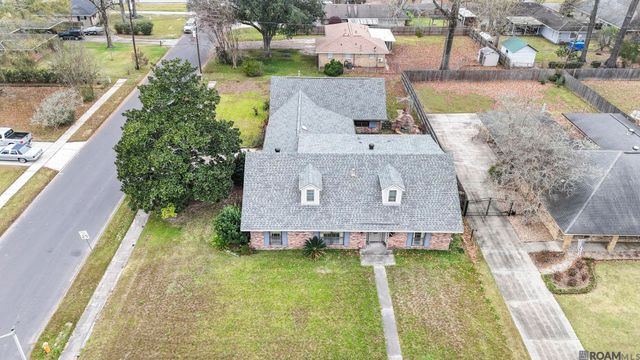 1090 Colonial Dr, Baton Rouge, LA 70806