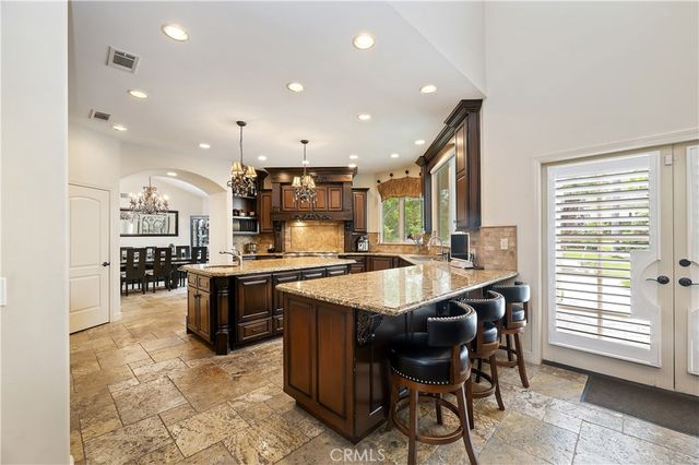 870 Encanto Street, Corona, CA 92881