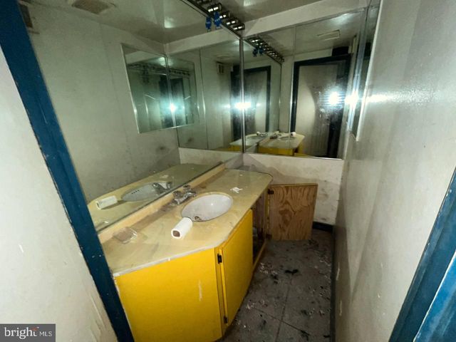 2258 N BROAD ST, Philadelphia, PA 19132