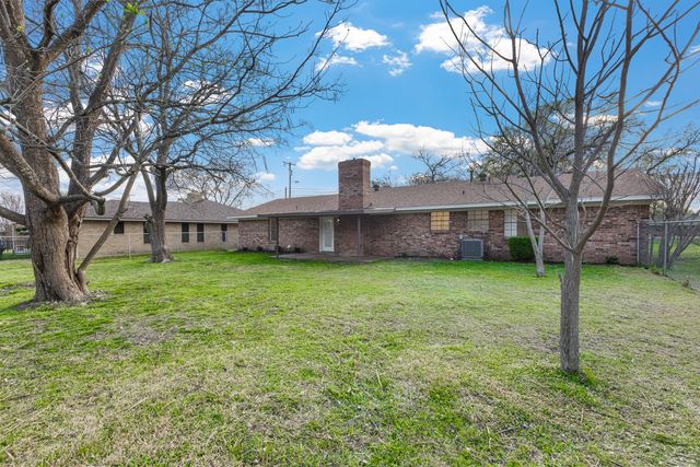 703 S 4th Street, Crandall, TX 75114