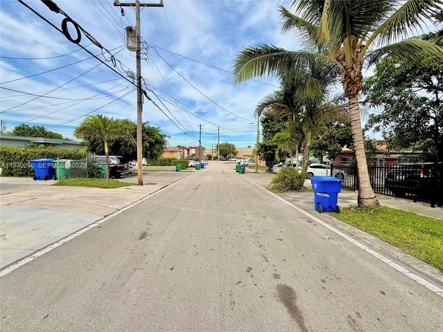 1001 NW 23rd Ct Rear, Miami, FL 33125