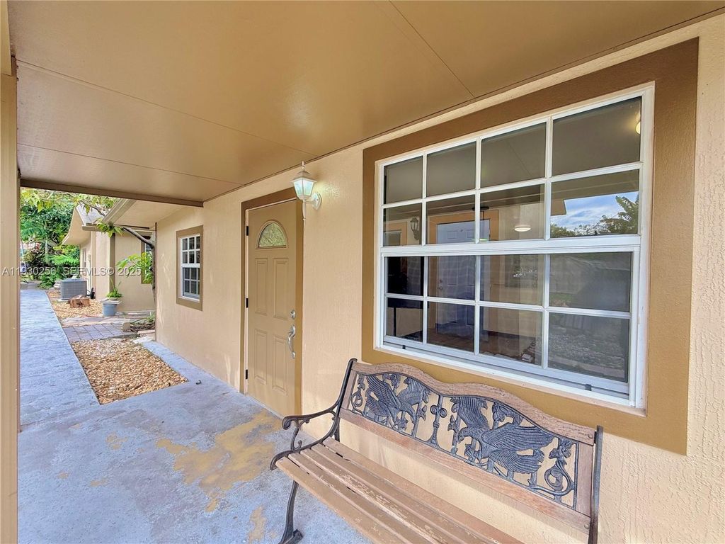 1001 NW 23rd Ct Rear, Miami, FL 33125