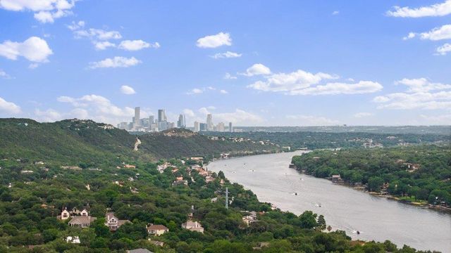 5819 Westslope DR, Austin, TX 78731