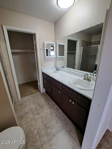 834 S CASITAS Drive B, Tempe, AZ 85281