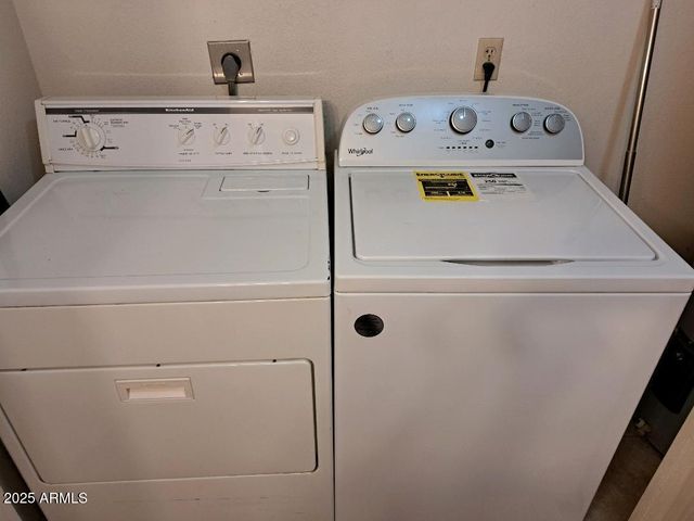 834 S CASITAS Drive B, Tempe, AZ 85281