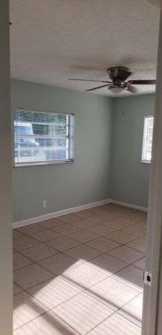 802 N Lake Drive B, Fort Pierce, FL 34982