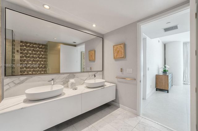 10201 Collins Ave 611, Bal Harbour, FL 33154