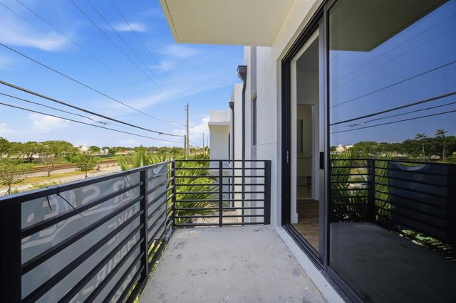 1542 NW 1st Avenue, Pompano Beach, FL 33060