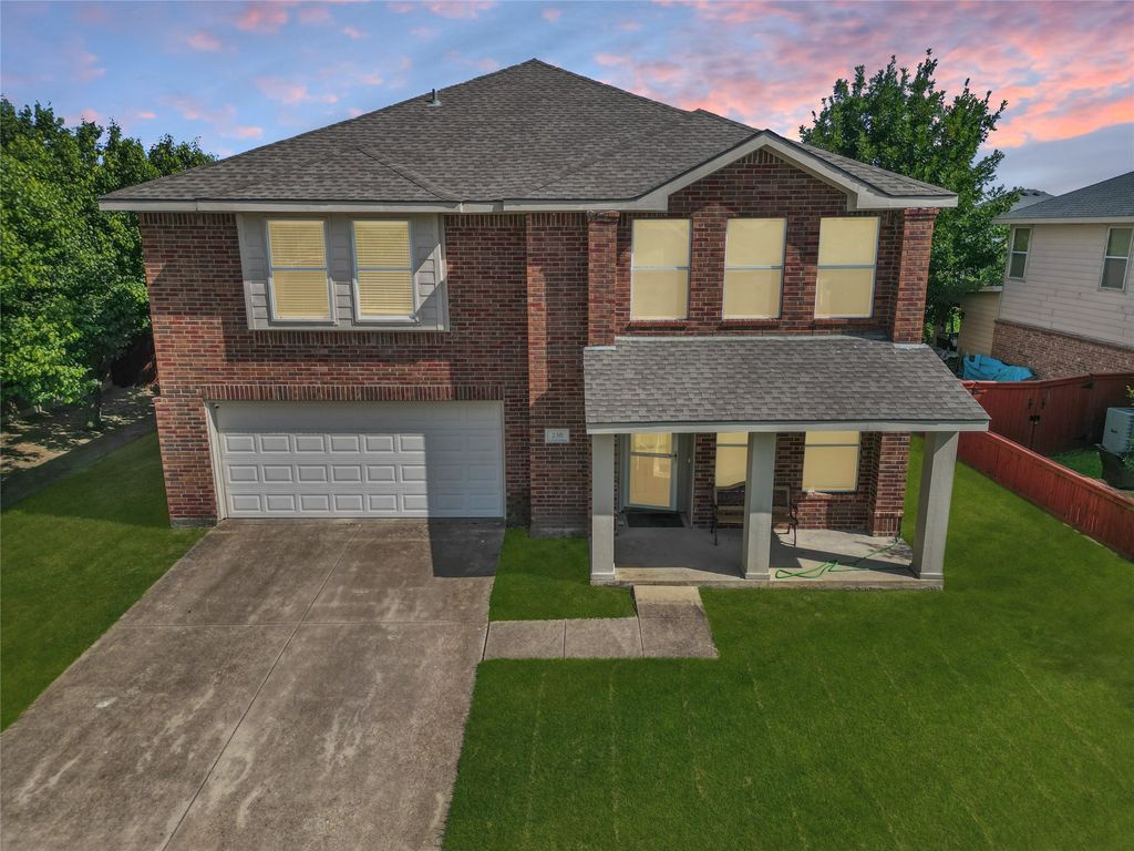 230 Equestrian Drive, Waxahachie, TX 75165