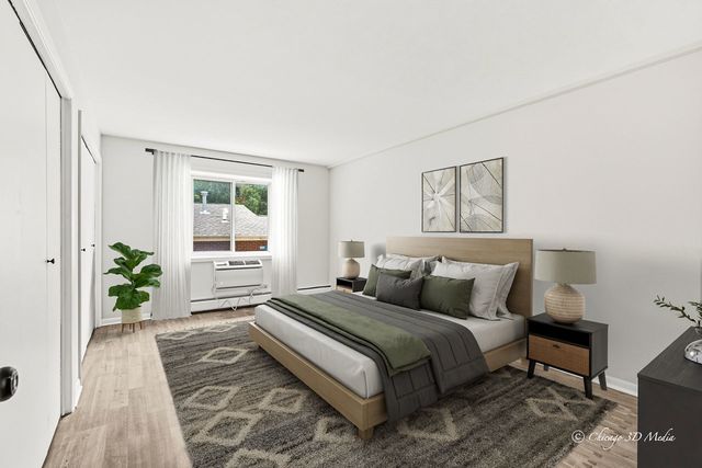 1340 W Touhy Avenue 202, Chicago, IL 60626