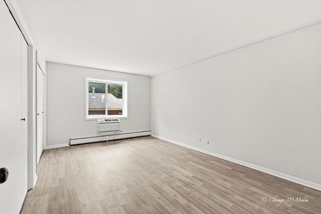 1340 W Touhy Avenue 202, Chicago, IL 60626