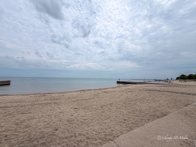 1340 W Touhy Avenue 202, Chicago, IL 60626