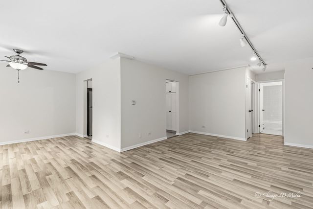 1340 W Touhy Avenue 202, Chicago, IL 60626