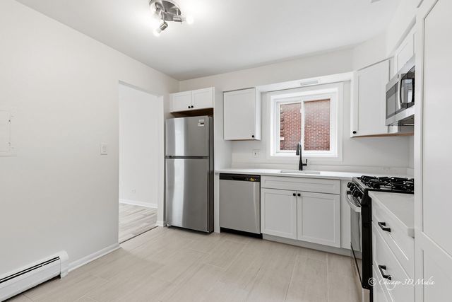 1340 W Touhy Avenue 202, Chicago, IL 60626
