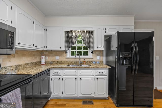 8050 Hog Mountain Road, Statham, GA 30666