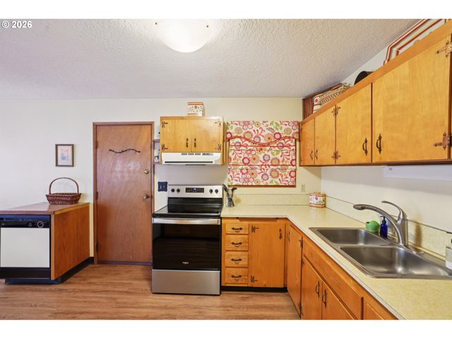 9934 N CENTRAL St, Portland, OR 97203