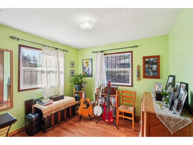 9934 N CENTRAL St, Portland, OR 97203