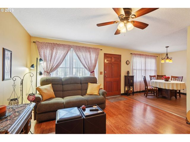 9934 N CENTRAL St, Portland, OR 97203