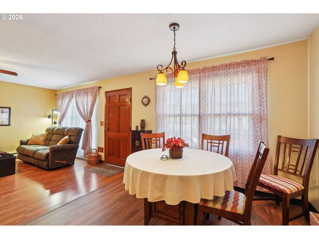 9934 N CENTRAL St, Portland, OR 97203