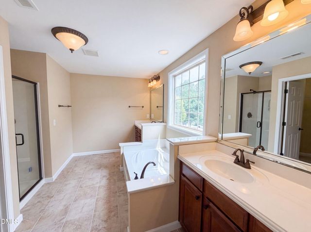 2720 Kinsley Place, Raleigh, NC 27616