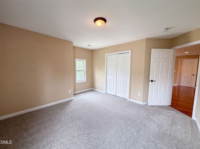 2720 Kinsley Place, Raleigh, NC 27616