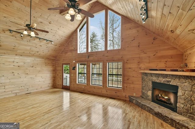 222 Mountain Hideaway Lane, Blue Ridge, GA 30513