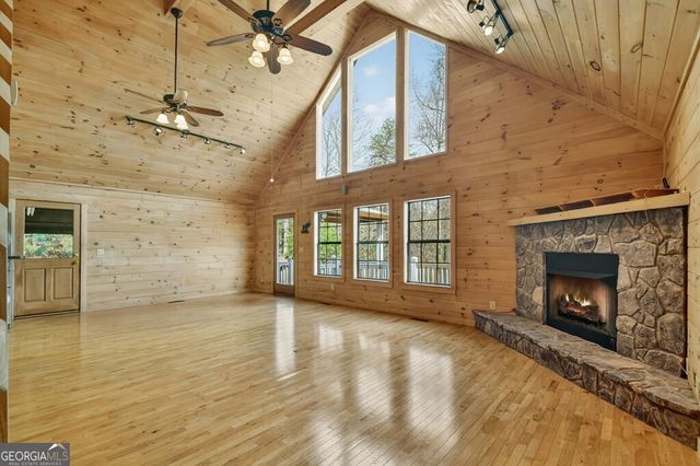 222 Mountain Hideaway Lane, Blue Ridge, GA 30513