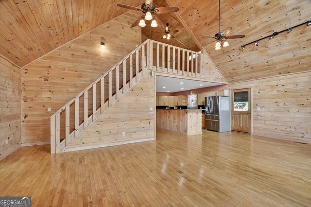 222 Mountain Hideaway Lane, Blue Ridge, GA 30513