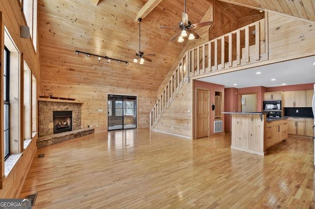 222 Mountain Hideaway Lane, Blue Ridge, GA 30513