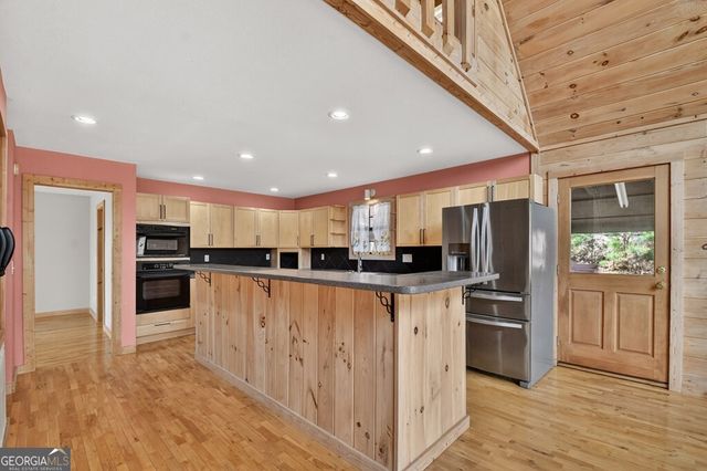 222 Mountain Hideaway Lane, Blue Ridge, GA 30513