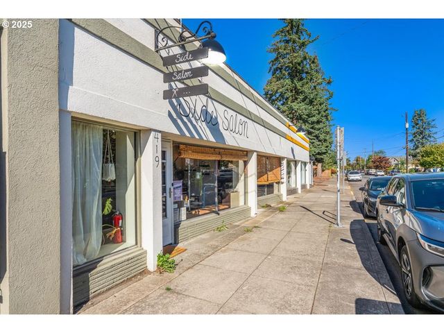 8037 Se STARK St, Portland, OR 97215