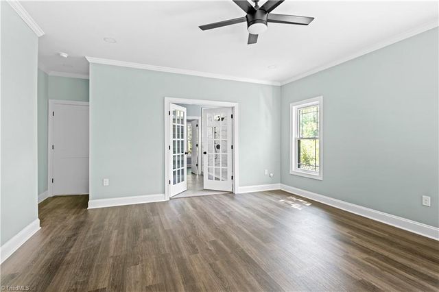 4814 Selwyn Drive, Winston-salem, NC 27104