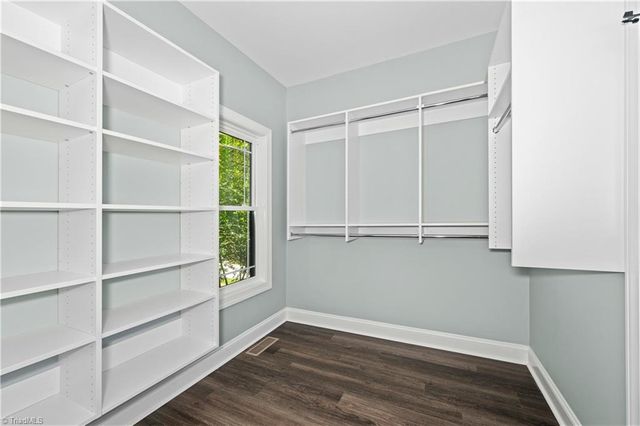 4814 Selwyn Drive, Winston-salem, NC 27104