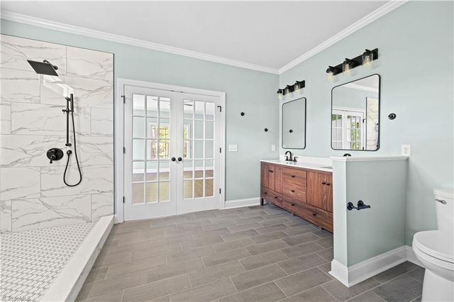 4814 Selwyn Drive, Winston-salem, NC 27104