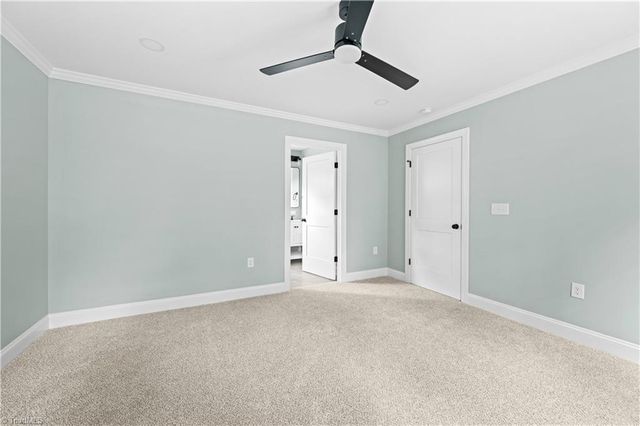 4814 Selwyn Drive, Winston-salem, NC 27104