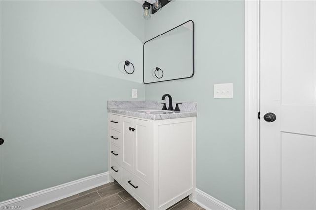 4814 Selwyn Drive, Winston-salem, NC 27104