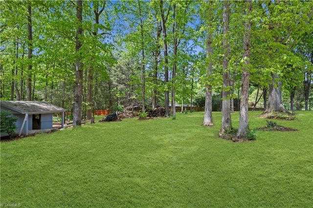 4814 Selwyn Drive, Winston-salem, NC 27104